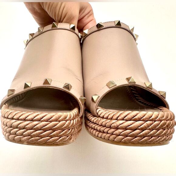 Valentino Garavani Torchon Rockstud Wedge Espadrille Sandals Nude Leather EU 41 - Picture 4 of 15